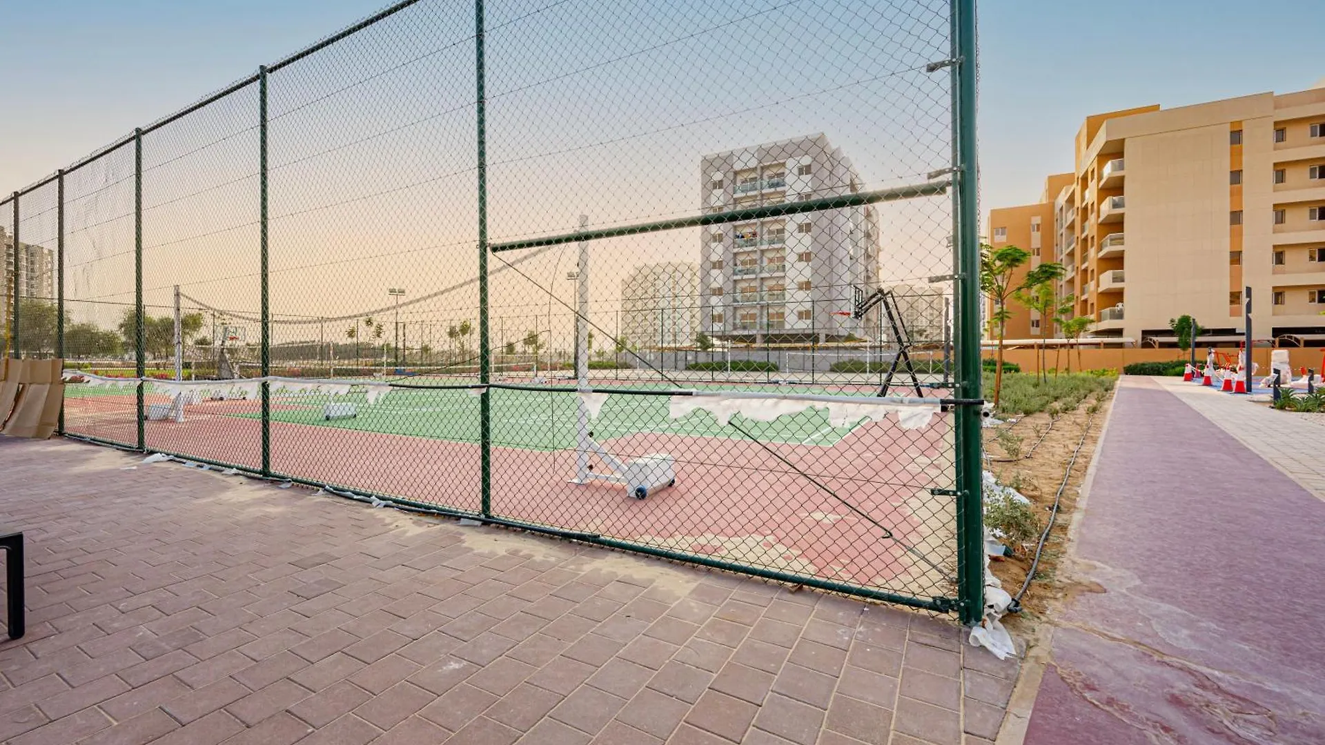 Sleek & Spacious Studio In Central Dubailand United Arab Emirates